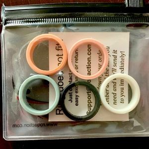 Silicone ring set, varied sizes women’s 7-10